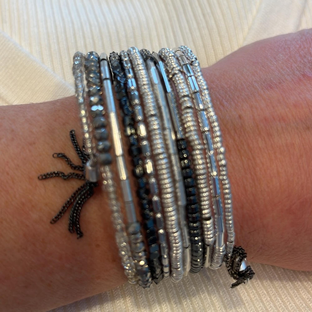 Stella & Dot Costume Jewelry Bracelet Spiral Silver Grey Tone Beaded Bracelet OS - Picture 3 of 4